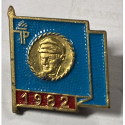 Anstecknadel der Ernst-Thälmann-Pionierorganisation der Deutschen Demokratischen Republik (DDR) aus dem Jahr 1982