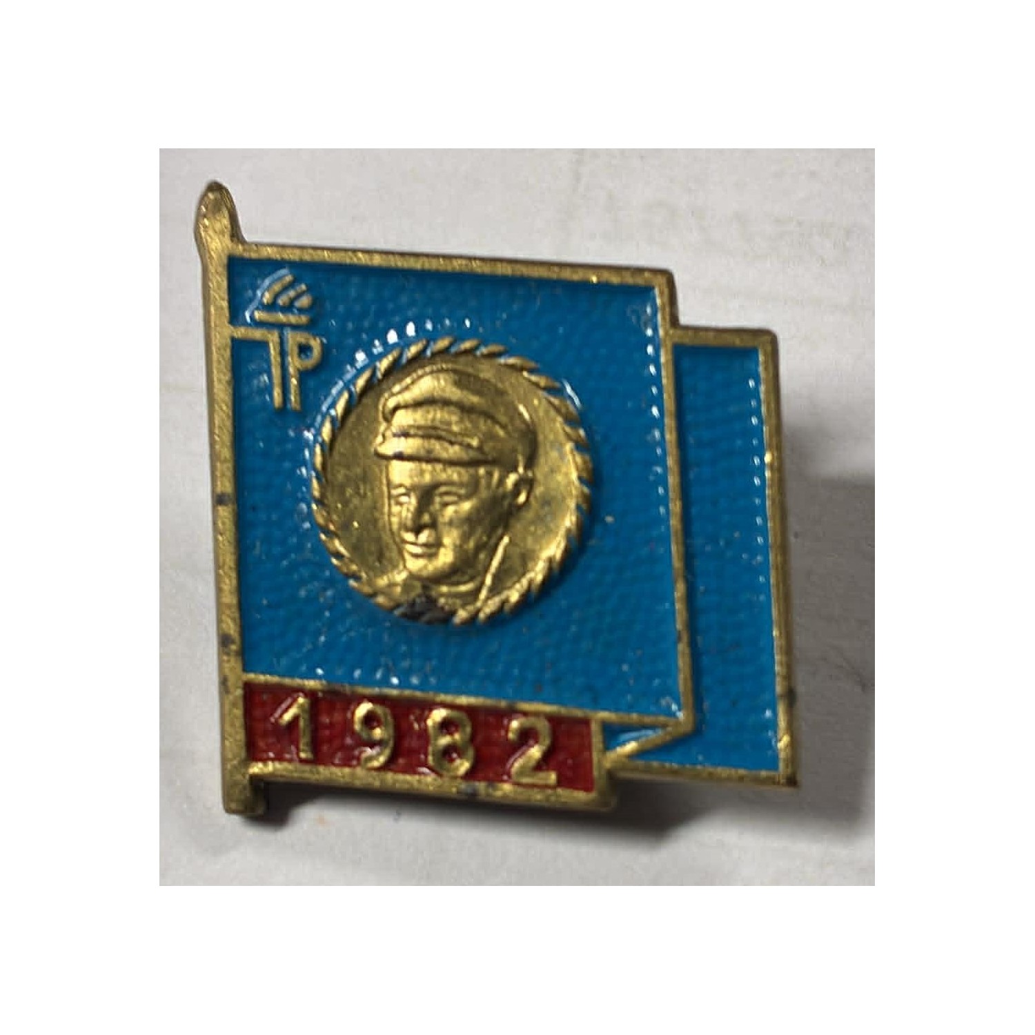 Anstecknadel der Ernst-Thälmann-Pionierorganisation der Deutschen Demokratischen Republik (DDR) aus dem Jahr 1982