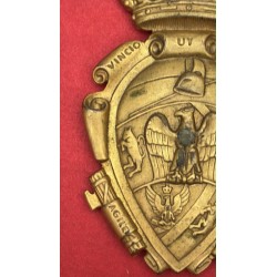 Emblem aus Messingplatte mit Aufdruck für die Zentralen Militärschulen der 32. Infanteriedivision in Turin