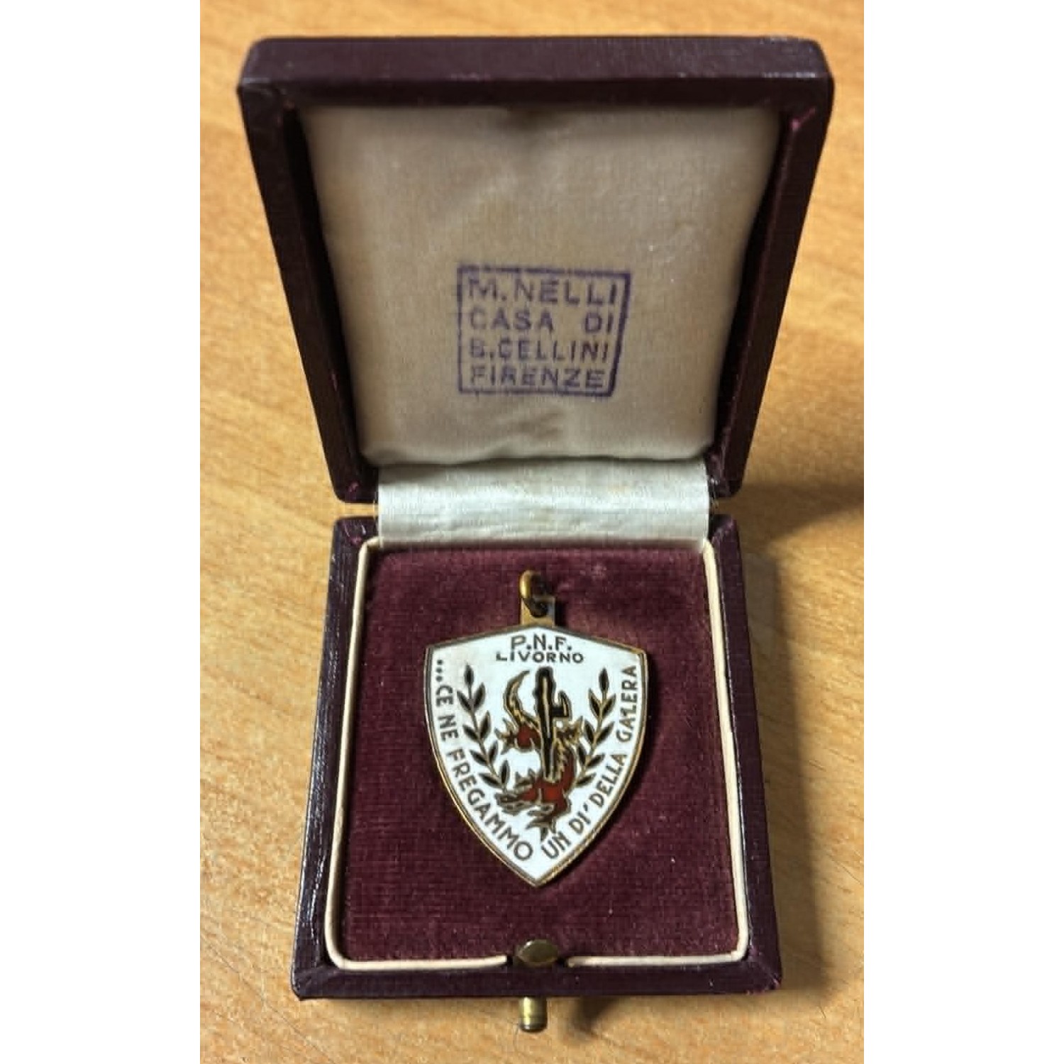 Rarissimo distintivo Gruppo Rionale Fascista XXIII Marzo di Livorno