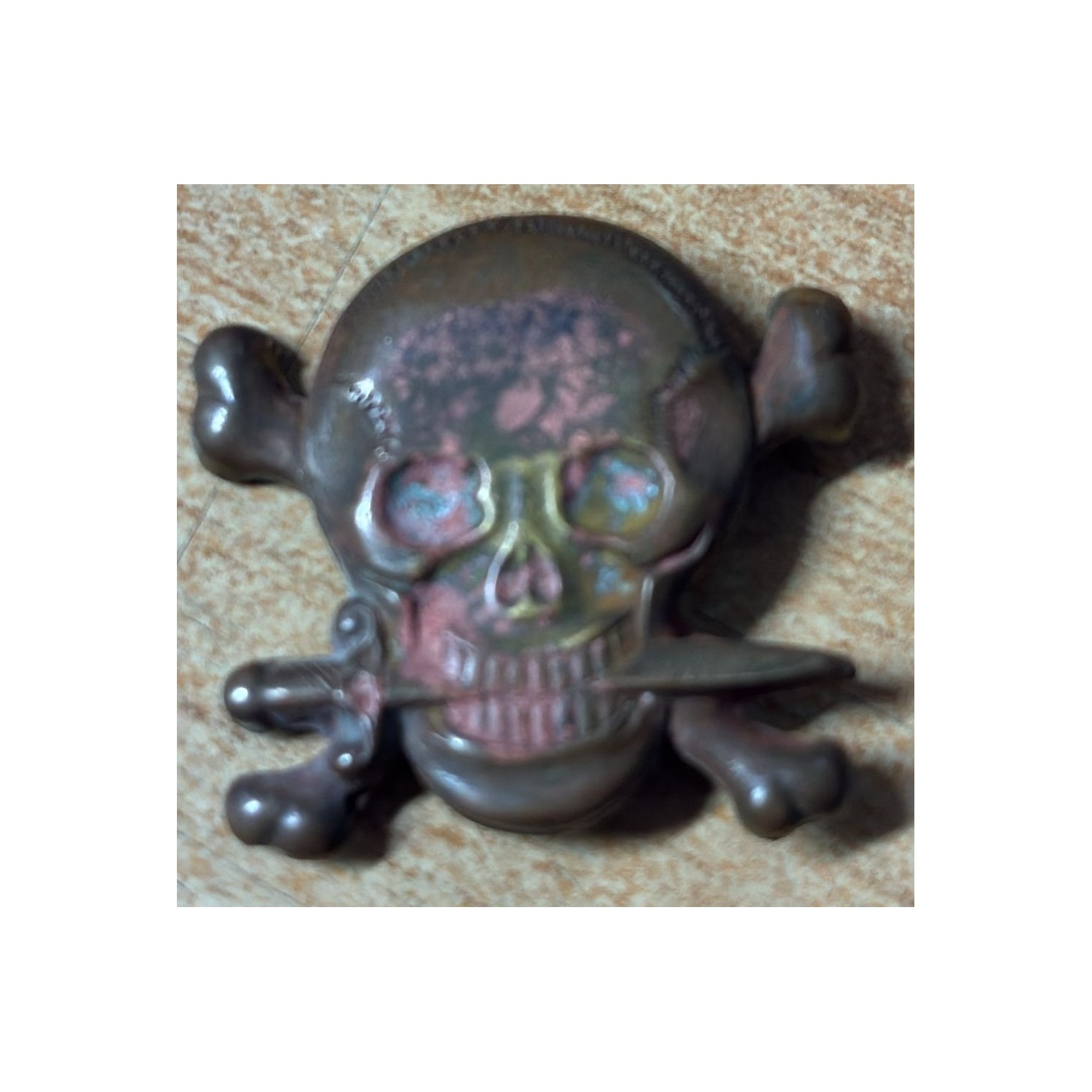 Selten! Totenkopf aus Blech, im Stil des Spanischen Bürgerkriegs