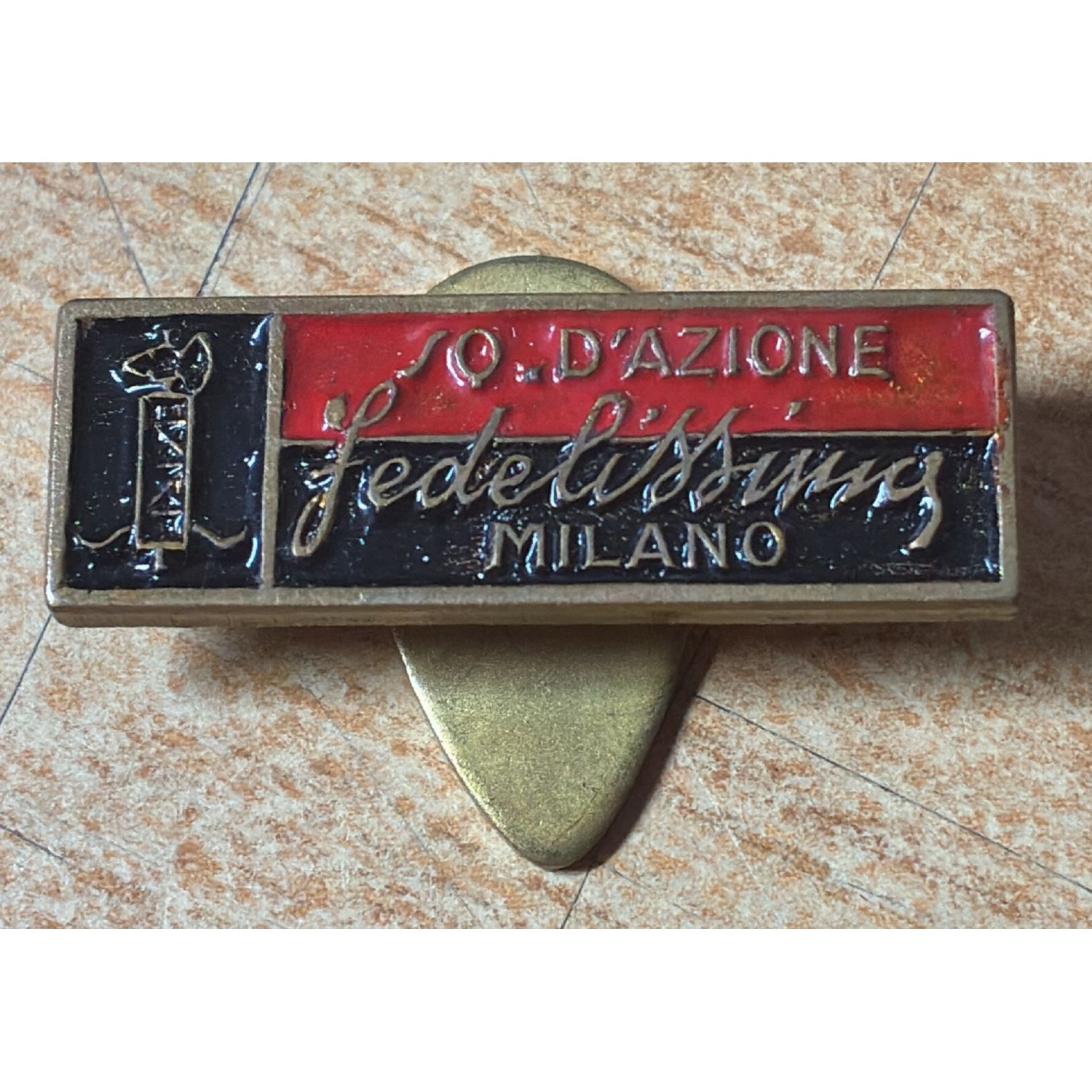 Distintivo Squadra D Azione La Fedelissima Brigate Nere , fondata nel Settembre 1943