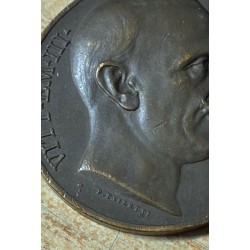 Medaglia "Ai Benemeriti dell'Opera Nazionale Balilla", coniata dalla Regia Zecca