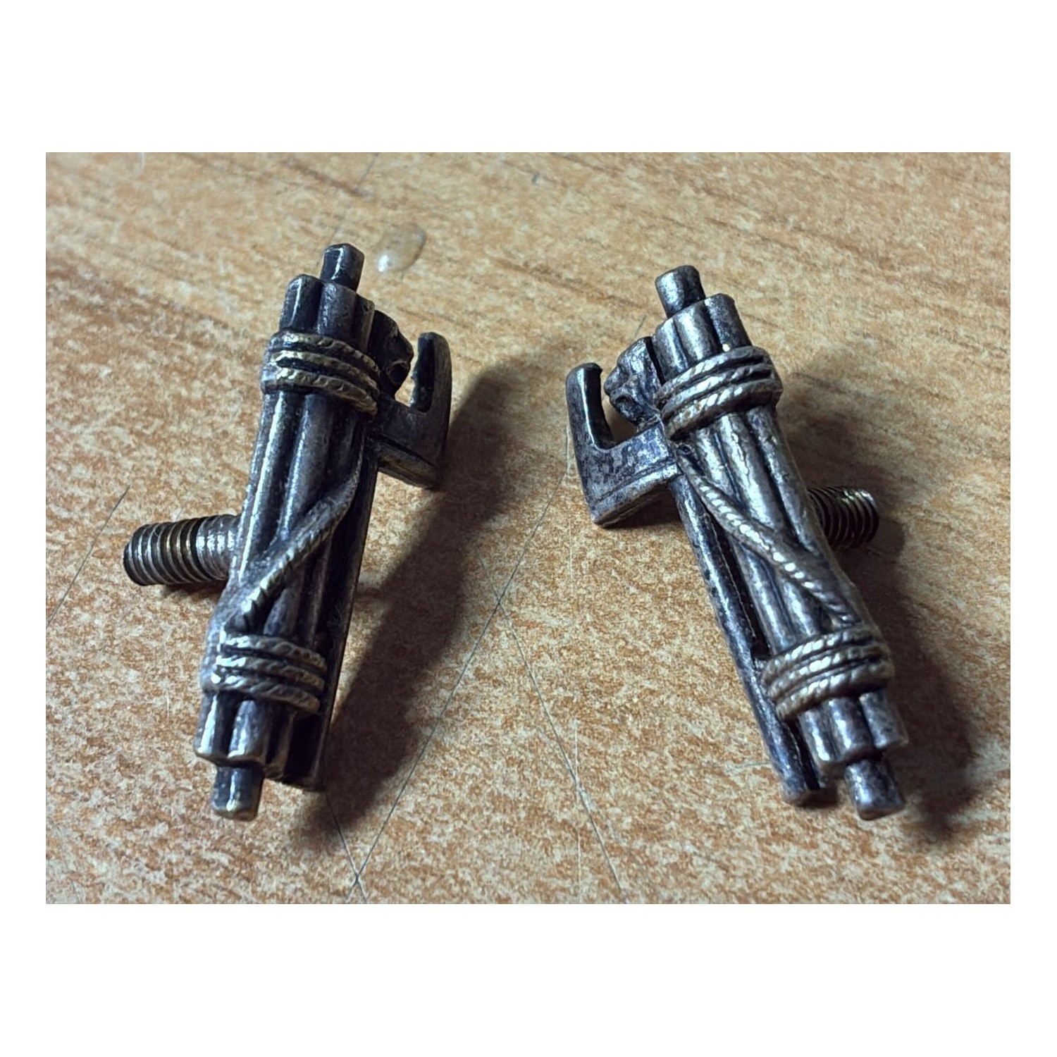 Pair of shoulder straps for the Duce's Musketeers , Mussolini Body's Guard .