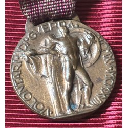 Medaglia con miniatura Volontario di Guerra 1915/1918