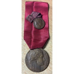 Medaglia con miniatura Volontario di Guerra 1915/1918