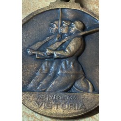 medaglia "Medalla del Alzamiento y Victoria", decorazione spagnola commemorativa della Guerra Civile.