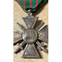 Das französische Croix de Guerre 1914–1918 ist eine militärische Auszeichnung für Tapferkeit im Ersten Weltkrieg