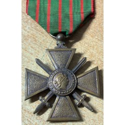 Das französische Croix de Guerre 1914–1918 ist eine militärische Auszeichnung für Tapferkeit im Ersten Weltkrieg