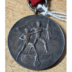 Medaille vom 13. März 1938 – Annexion Österreichs an das Reich, komplett mit Band