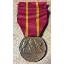 Rom, 24. Mai 1917. Die Stadtverwaltung verleiht die Münzmedaille an die verdienstvolle zivilgesellschaftliche Organisation.