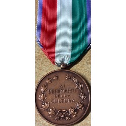 Medaglia Repubblica Italiana AI Benemeriti della Cultura