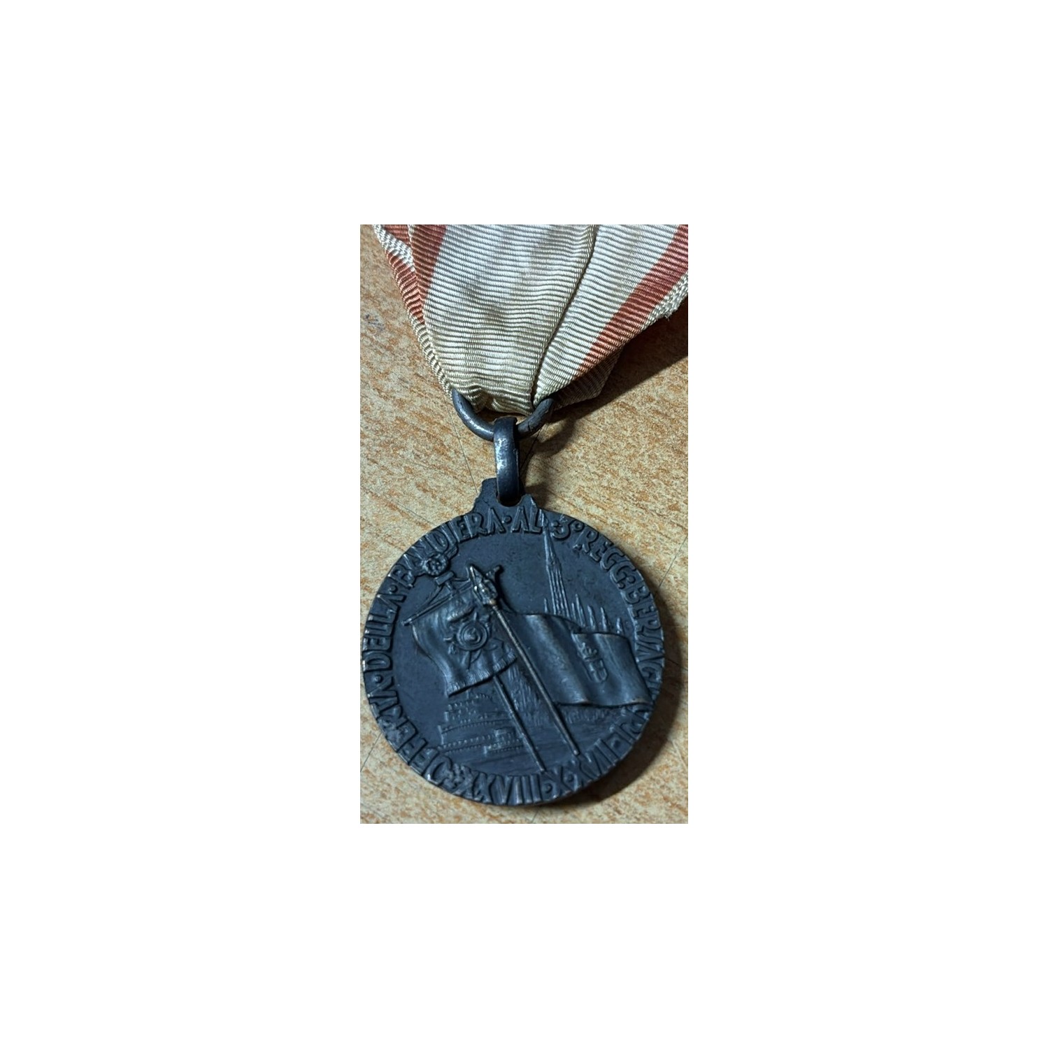 Originalmedaille „1. BATTALION, ICTU IMPETUQUE PRIMUS“, 1951; Bronze signiert U.BOERI, mm. 28; , Ausgezeichneter Zustand.