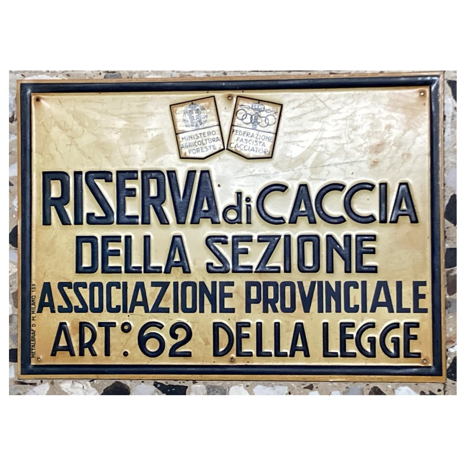 Targa in metallo litografato RISERVA DI CACCIA anni 30/40