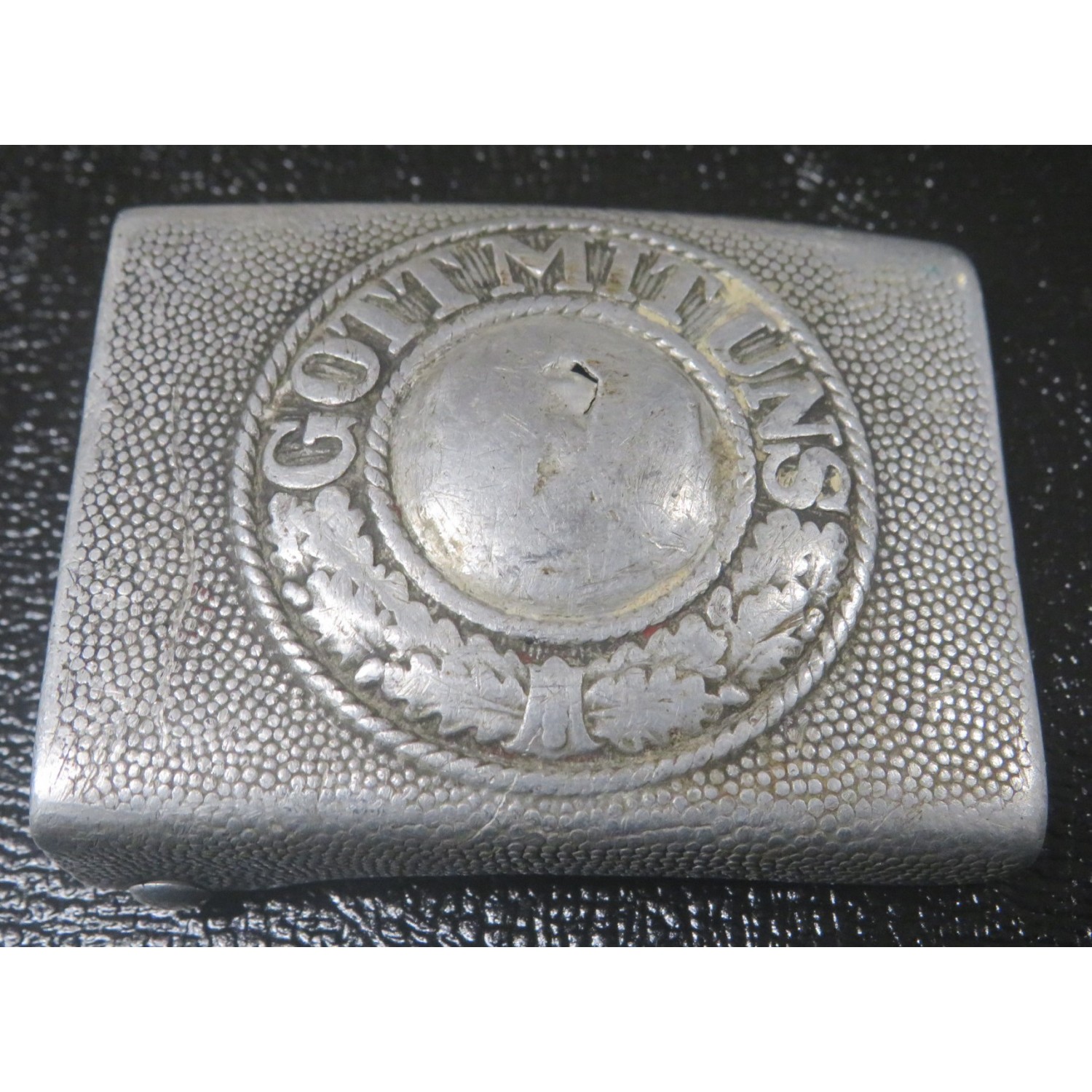 Fibba tedesca WH 2a guerra mondiale denazificata riutilizzo partigiano