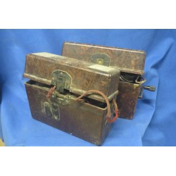 Coppia di telefoni da campo tedeschi 2a guerra mondiale