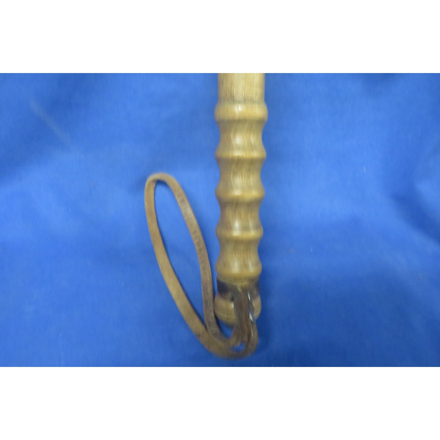 Manganello sfollagente in legno a ed anima in metallo anni 40/50