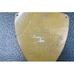 Scudetto AVANGUARDISTI GIL Ragusa modello in bachelite