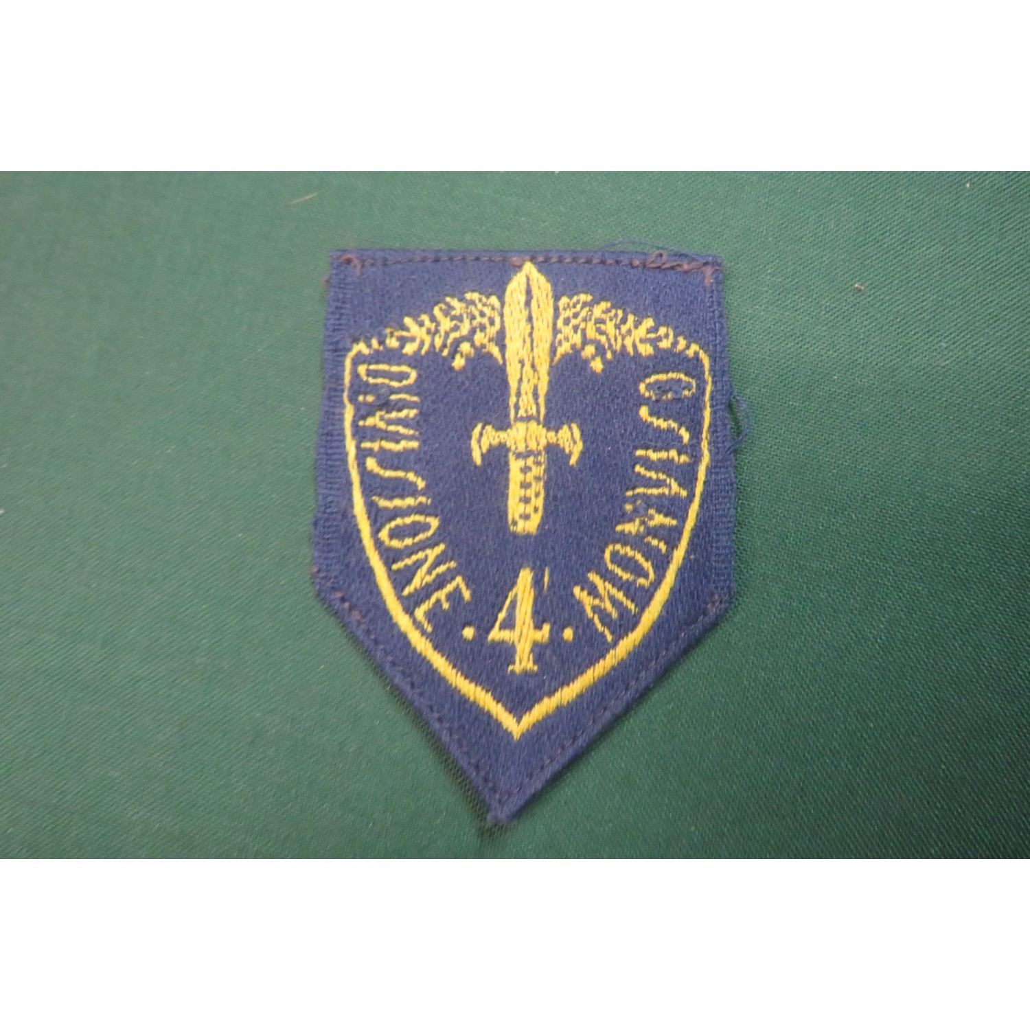 Scudetto da braccio da truppa 4a Divisione Fanteria MONVISO