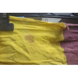 Fazzoletto da collo bicolore giallo rosso per i Giovani Fascisti