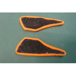 Pair of Italian Royal Army Artillery Rgt. collar tabs insignia