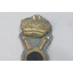 Beautiful Italian  Infantry Officer hat front badge for M33 headgear