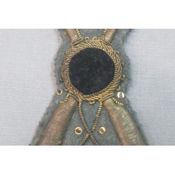 Beautiful Italian  Infantry Officer hat front badge for M33 headgear