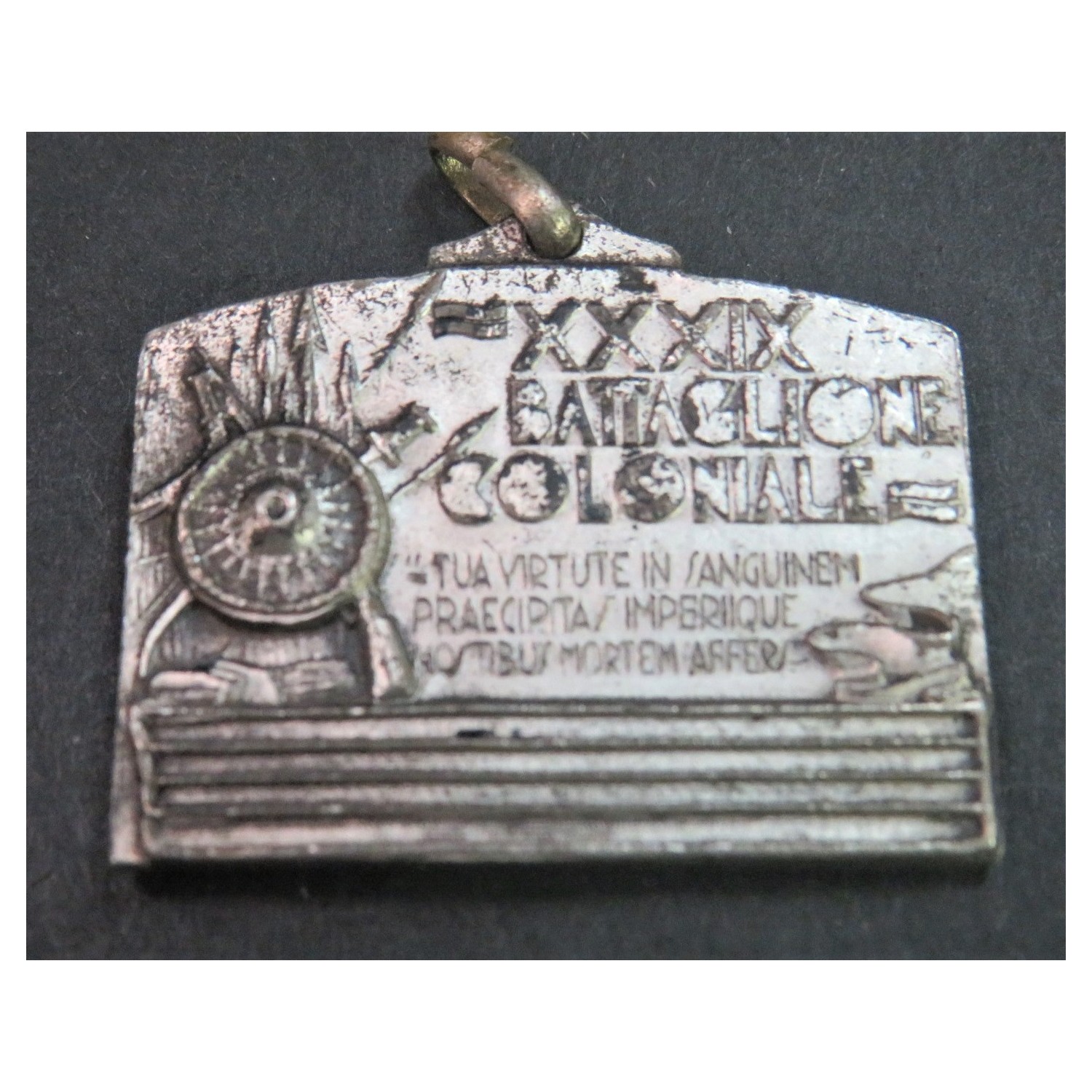 White metal medal XXXIX ° Colonial Battalion