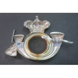 Raro fregio da colbacco per un ufficiale del 17° Rgt Cavalleggeri di "CASERTA"