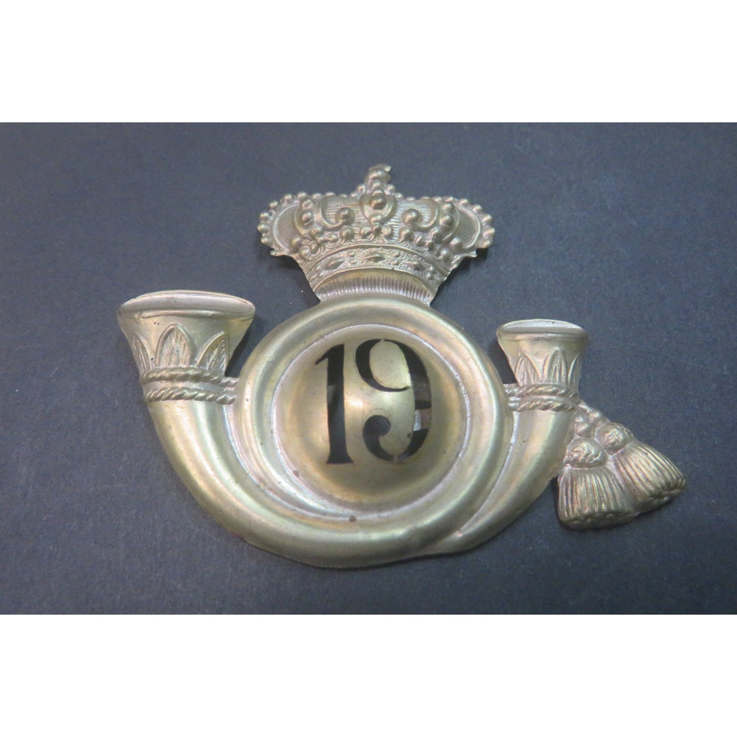 Fregio da colbacco da ufficiale 19° Rgt Cavalleggeri e Guide