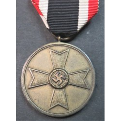 Third Reich Fur Kriegsverdienst Medal 1939