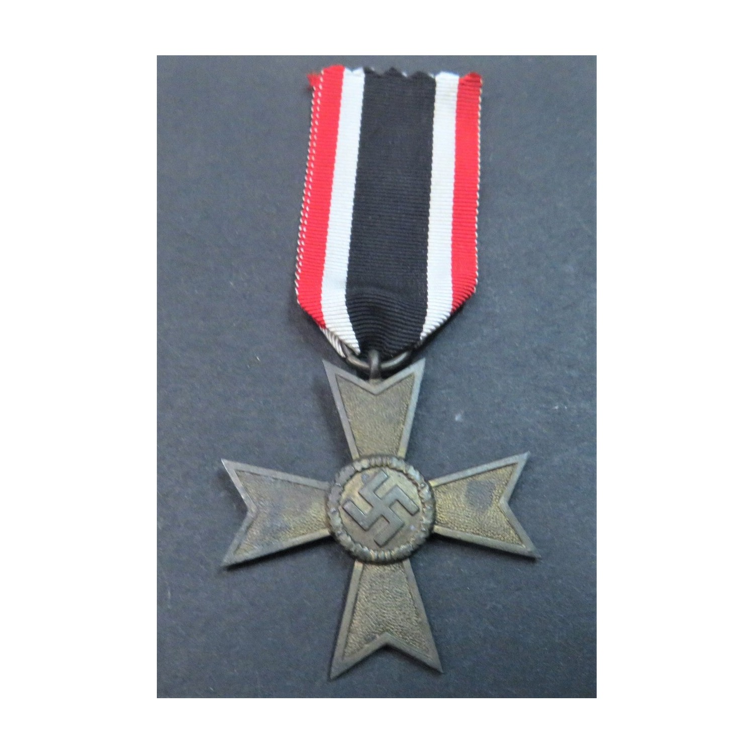 Cross medal Kriegsverdienst Kreuz 1939 model without swords