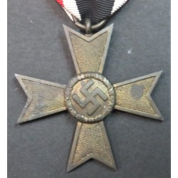 Cross medal Kriegsverdienst Kreuz 1939 model without swords