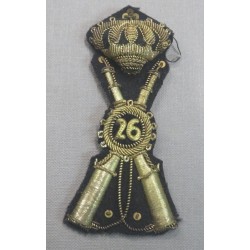 Fregio da ufficiale del 26° Rgt. Fanteria su base nero per grande uniforme M34