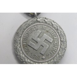 Medal for Service in the Luftschutz Fur Verdienste Im Luftschutz