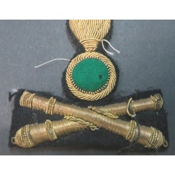 Hat front badge for the cap of an Artillery Officer of the GAF Guardia alla Frontiera