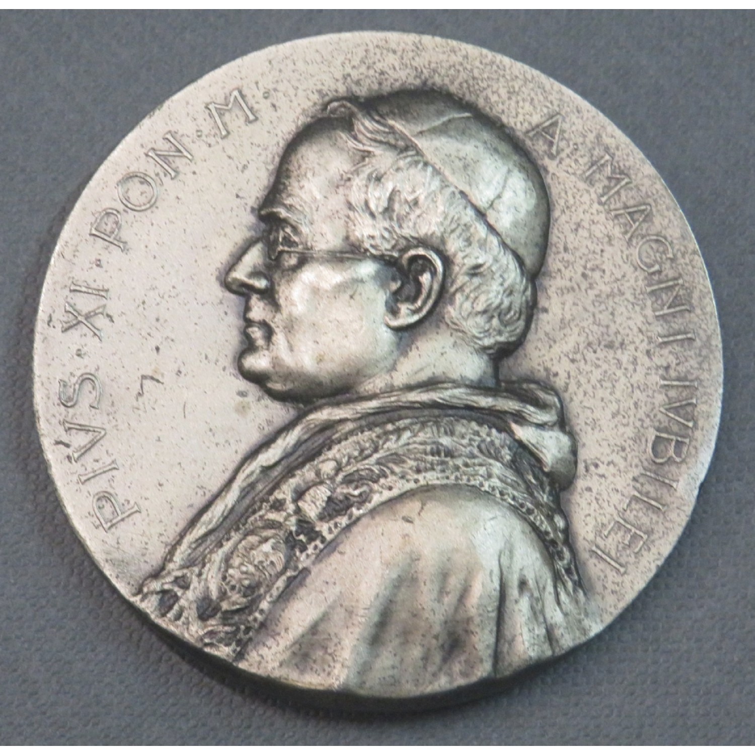 Bella medaglia non portativa commemorativa dell apertura della Porta Santa Giubileo del 1925