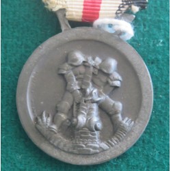 Zinc Medal Italian German Campaign in Africa Mod.6