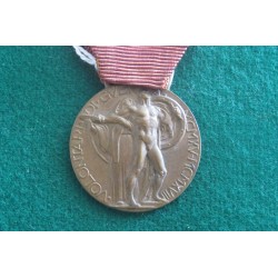 Medaglia in bronzo Volontario di Guerra 1915/1918 inc. Morbiducci