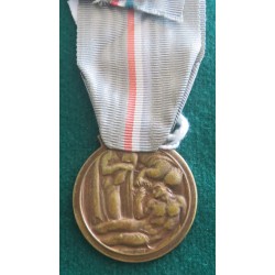 Medaglia distintivo d'onore per le madri dei caduti in guerra