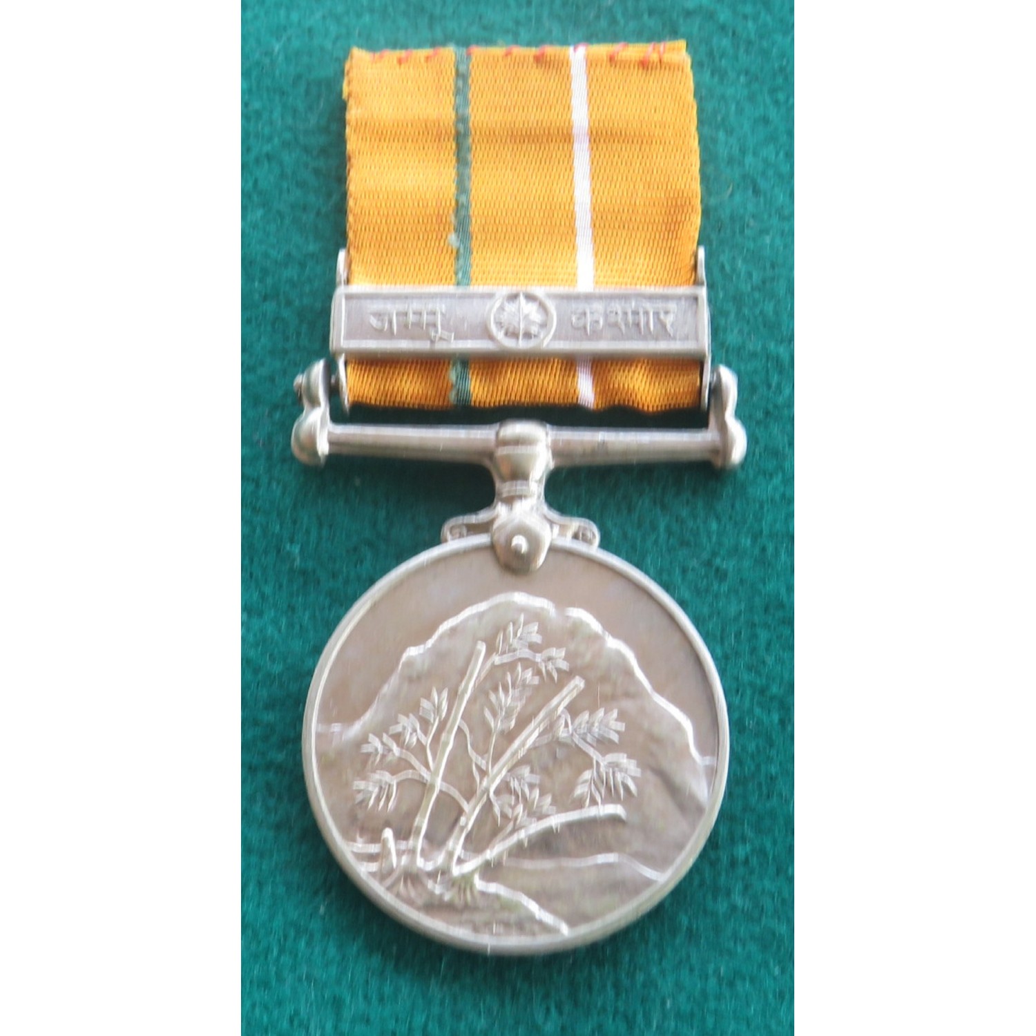 Medaglia indiana Sainya Seva, (1960) con barra Jammu-Kashmir