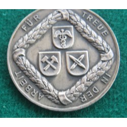 Medal austria INDUSTRIE UND HANDELSKAMMER FÜR DIE NIEDERLAUSITZ "FÜR TREUE IN DER ARBEIT".