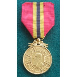 Medaglia in bronzo dorato Belgio Cinquantenario di Regno di Leopoldo III 1865 1905