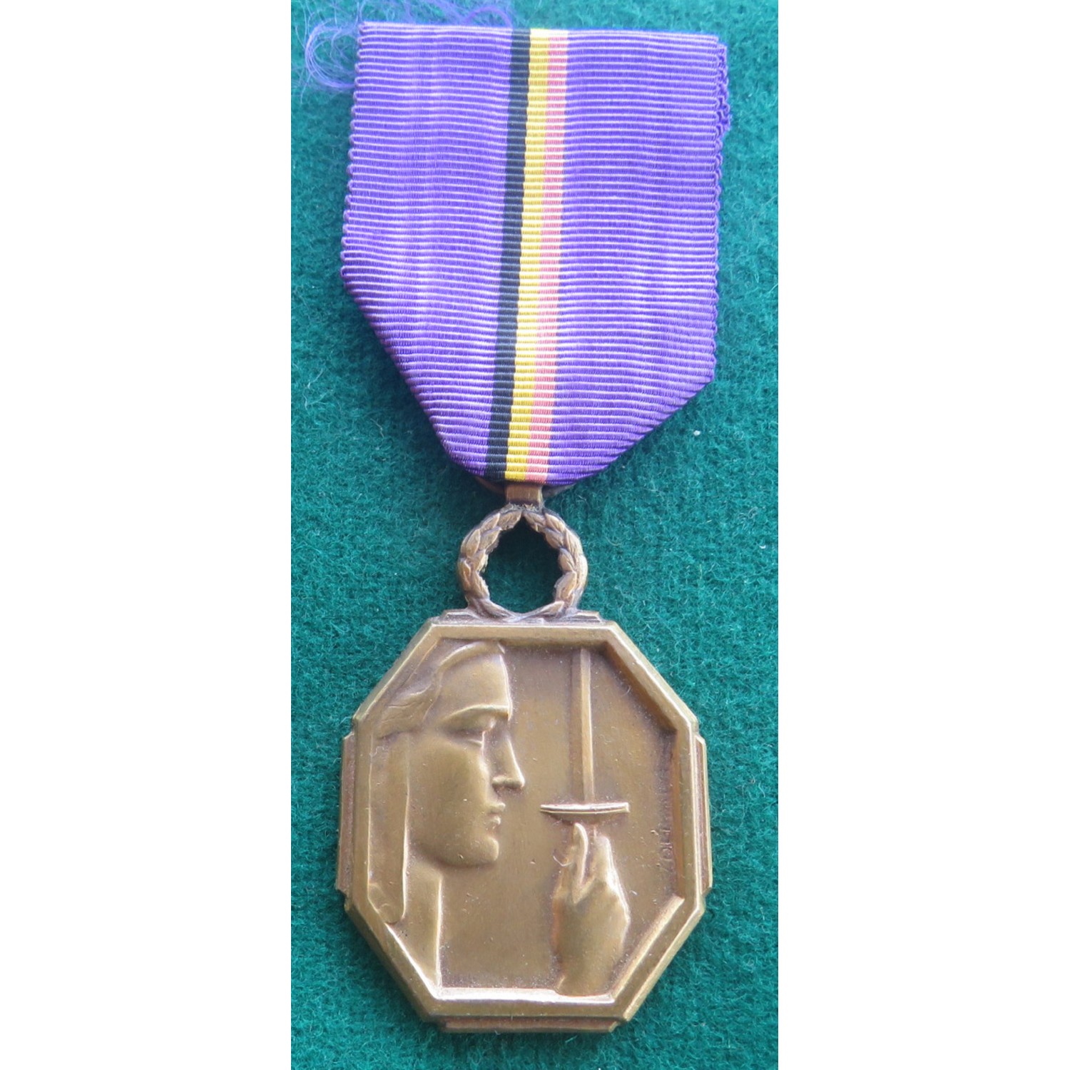 Rare! Belgium Bronze Medal Gratitude for Courage in Wartime in the Humanitarian Field