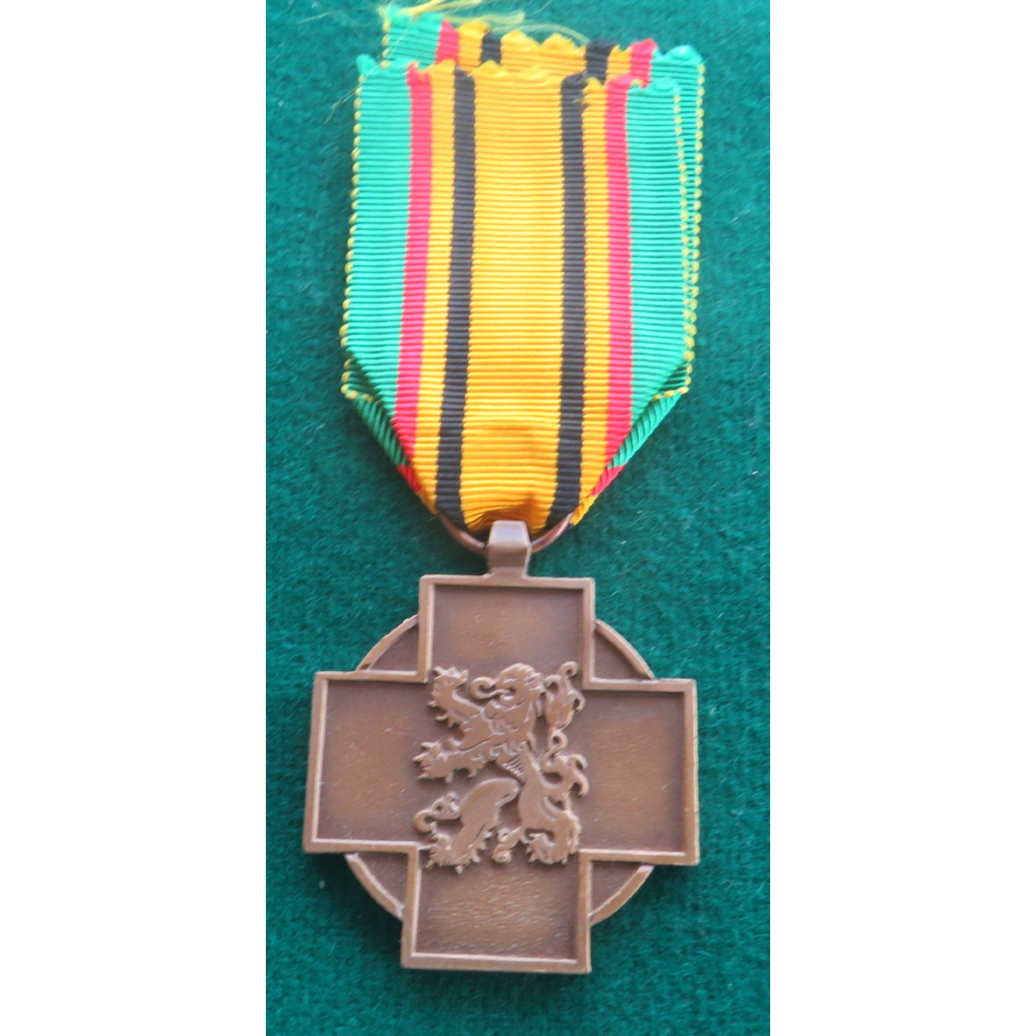Medaglia a croce in bronzo Belgio Del Combattente Militare 1940  1945