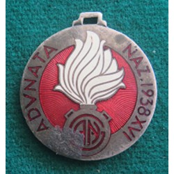 Medaglia in metallo e smalti Ass.ne Naz.le Granatieri Adunata Monte Cengio 1938